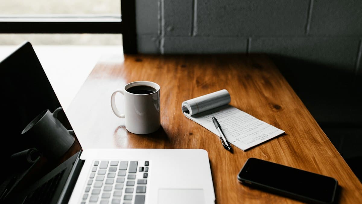 How to Become a Virtual Assistant With No Experience (2026 Guide)