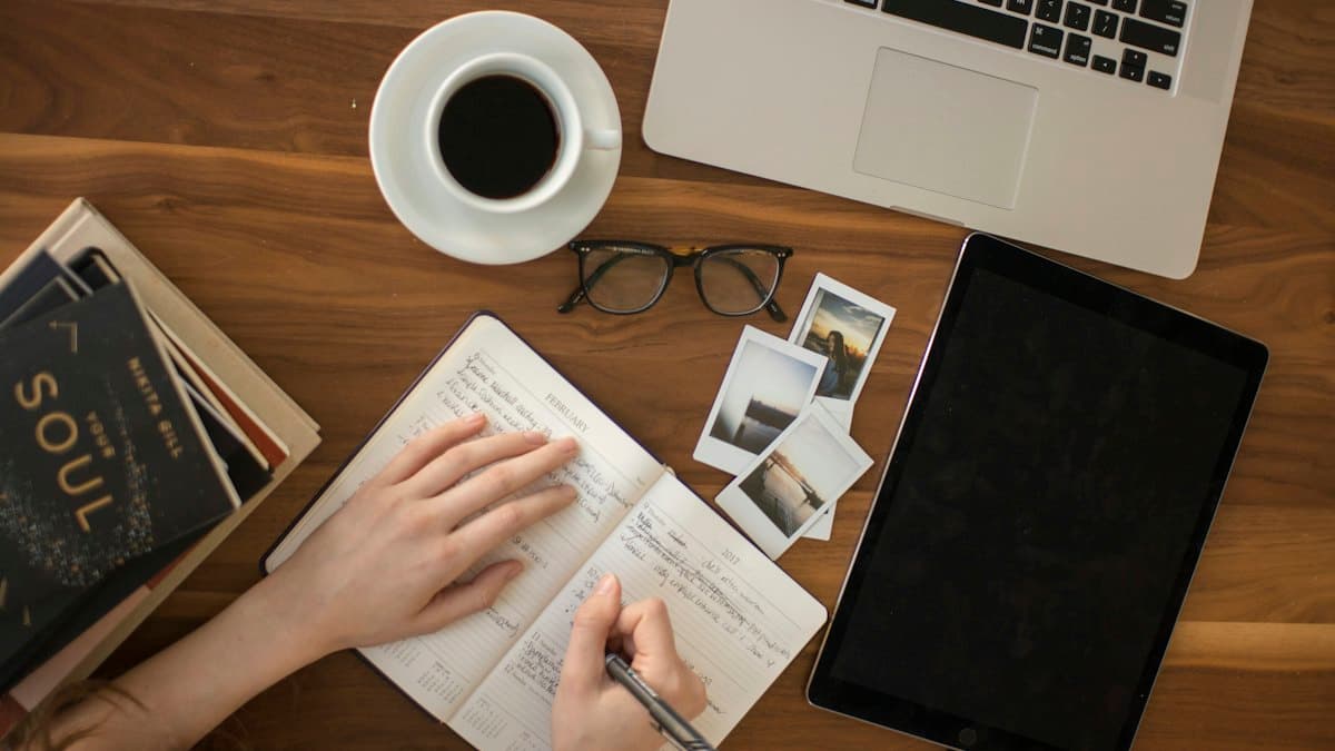 25 Resume Summary Examples That Get Interviews (By Role)